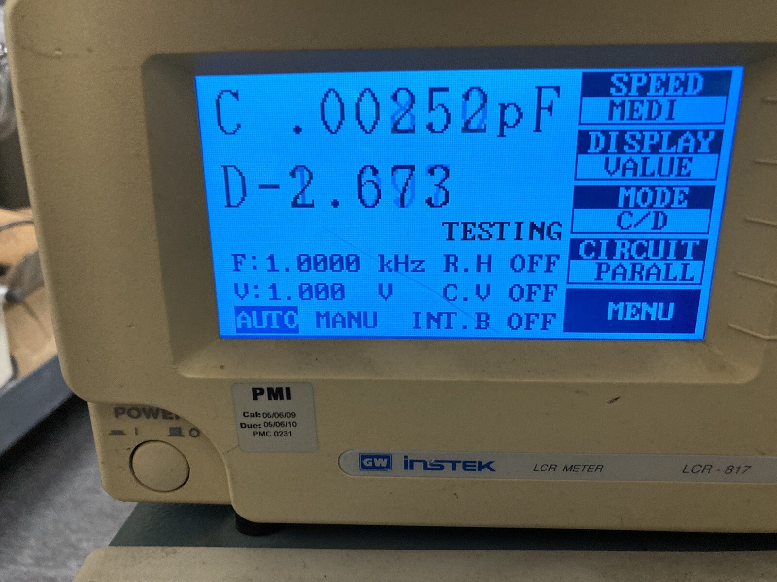 Instek LCR-817 LCR Meter