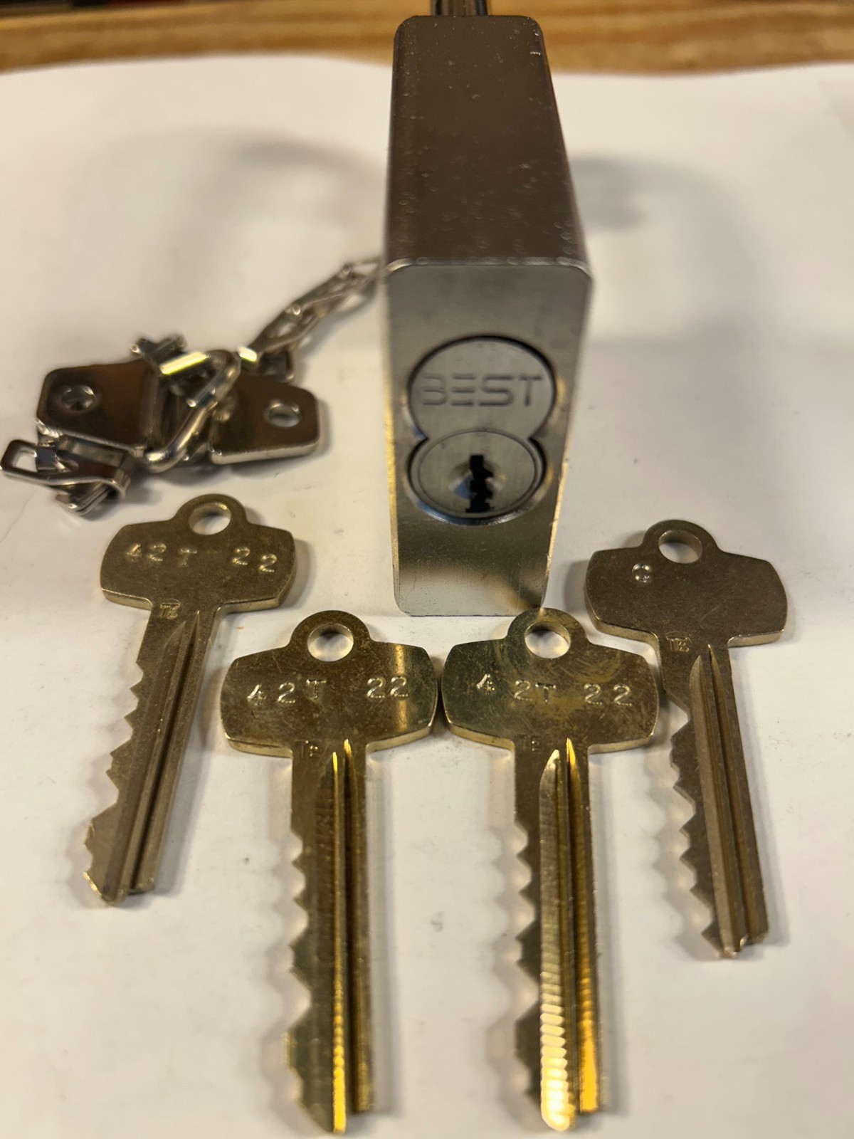 1-American Lock 3261 padlock new keyed