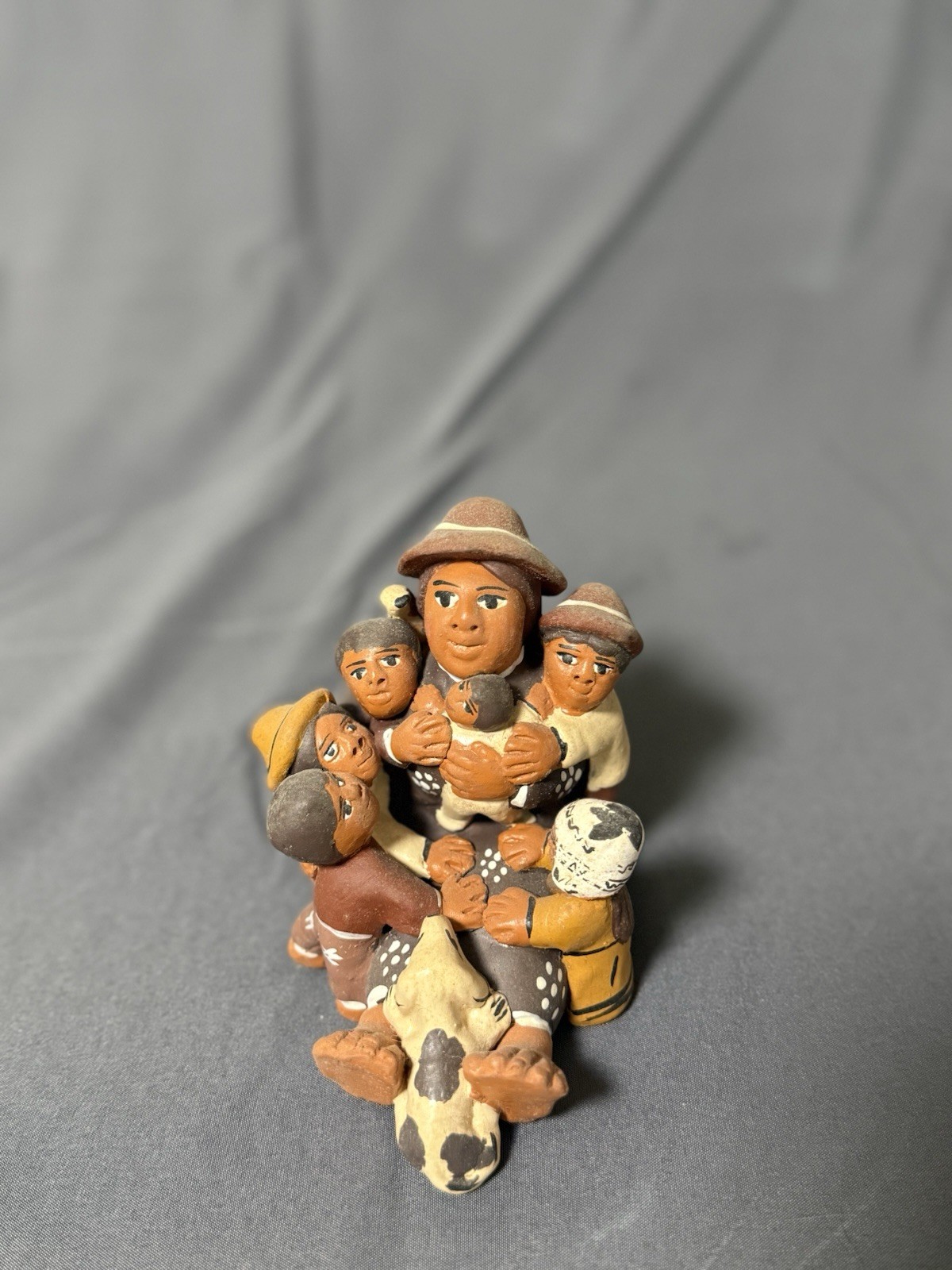 Manos Amigas Peru Terracotta Family Sculpture Folk Art Nativity Style – Repaired