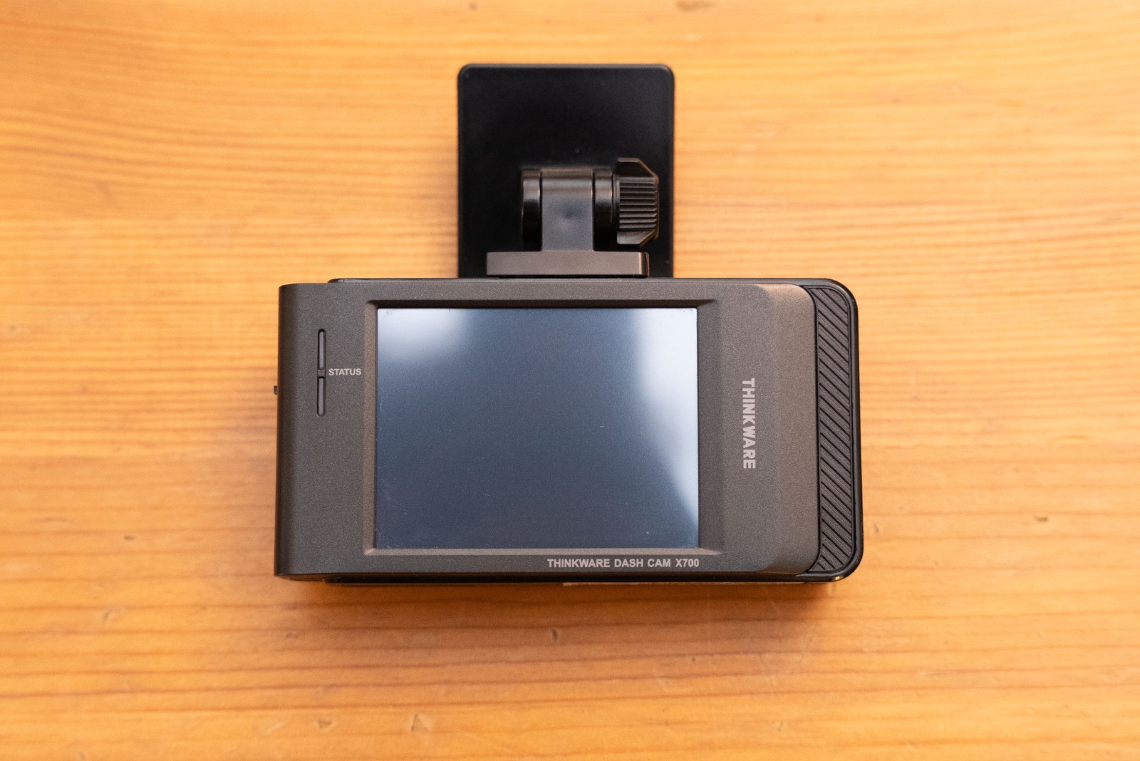 Thinkware X700 Full HD 1080p Dash Cam with 2.7" LCD Touchscreen