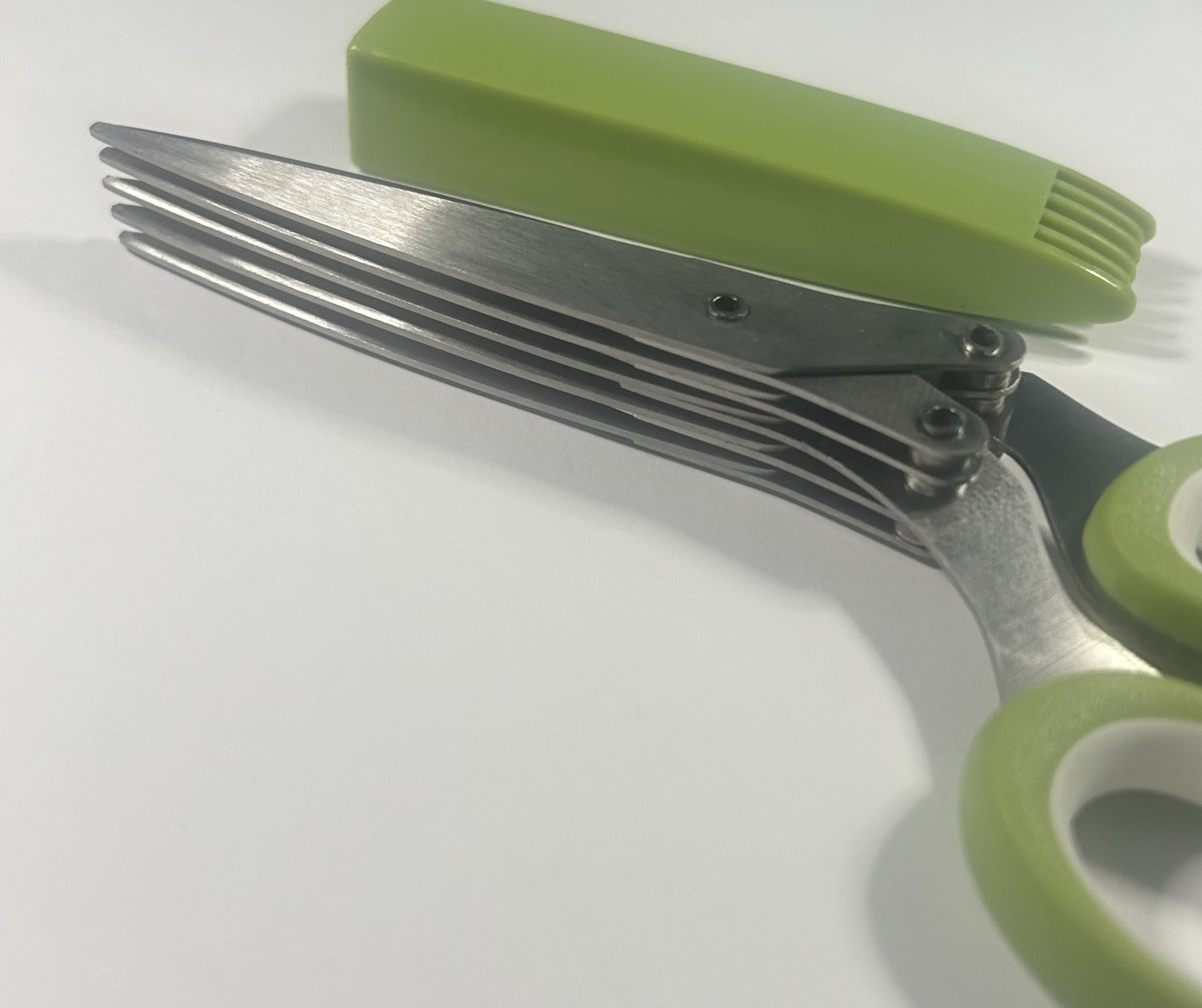 NEW Herb Scissors 5 Blade Multipurpose Kitchen Shears w/ Herb Stripper & Cover