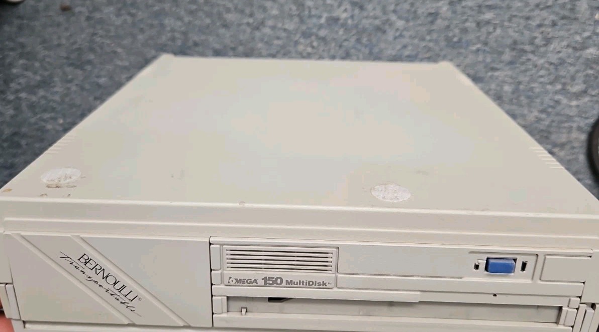 Vtg Bernoulli Transportable Iomega 150 MultiDisk B1150T