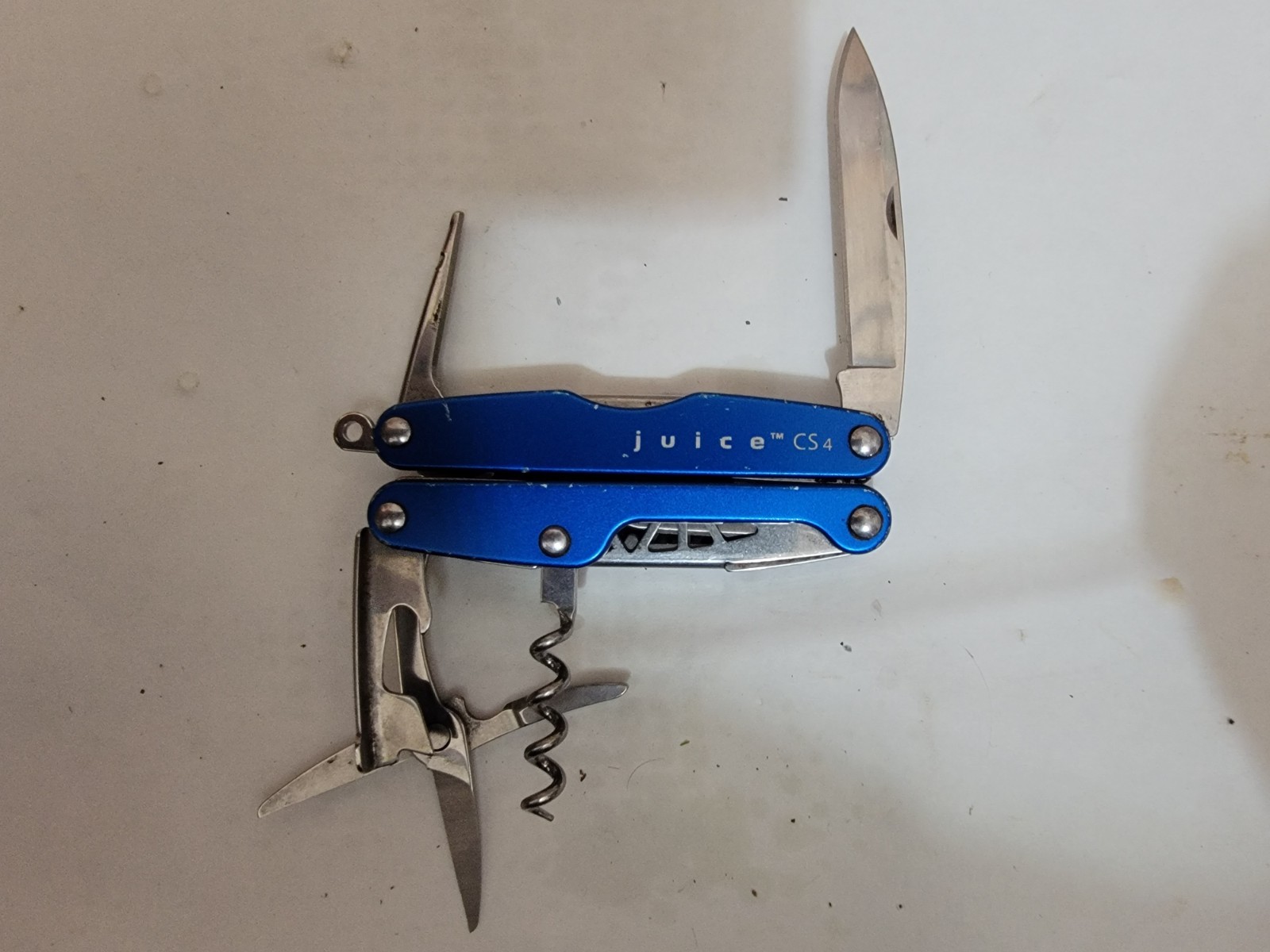 Leatherman Juice CS4 Blue Multi-Tool Folding Pliers Knife Scissors Corkscrew