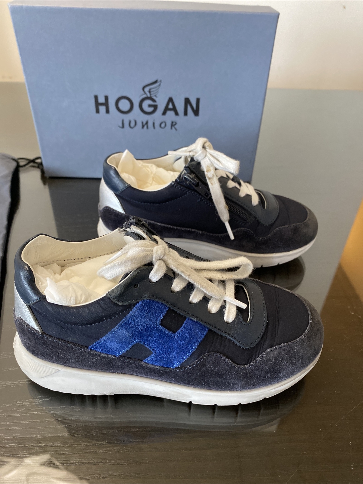 Hogan Junior Kids Shows