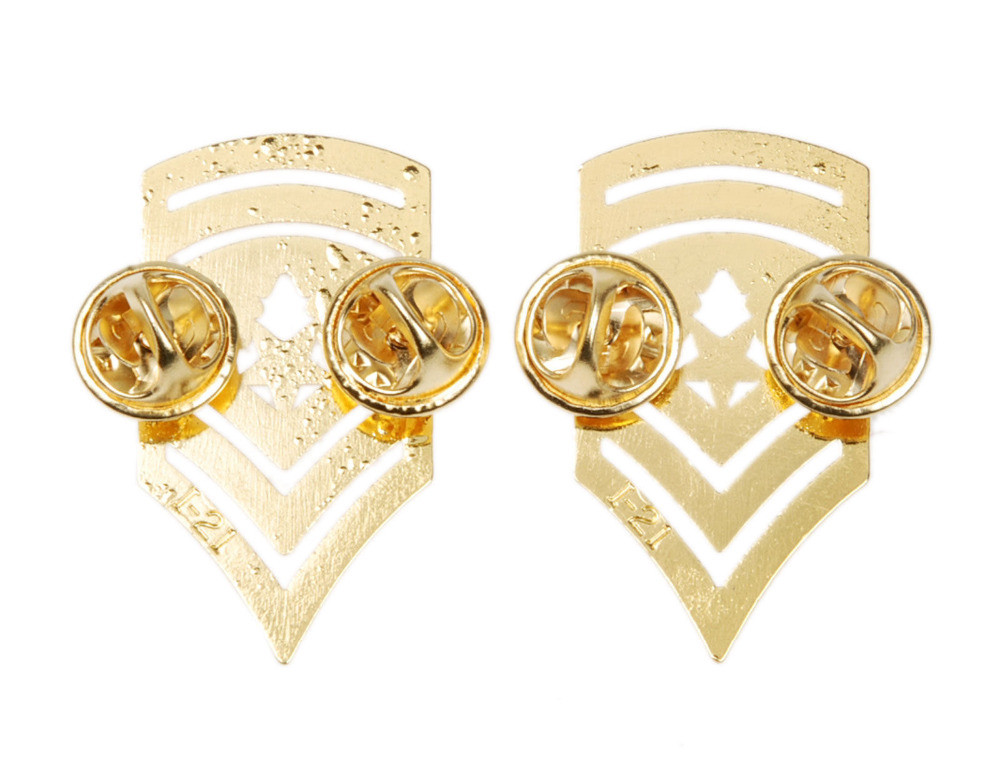 PAIR OF US ARMY COMMAND SERGEANT MAJOR RANK METAL PIN GOLD BADGE