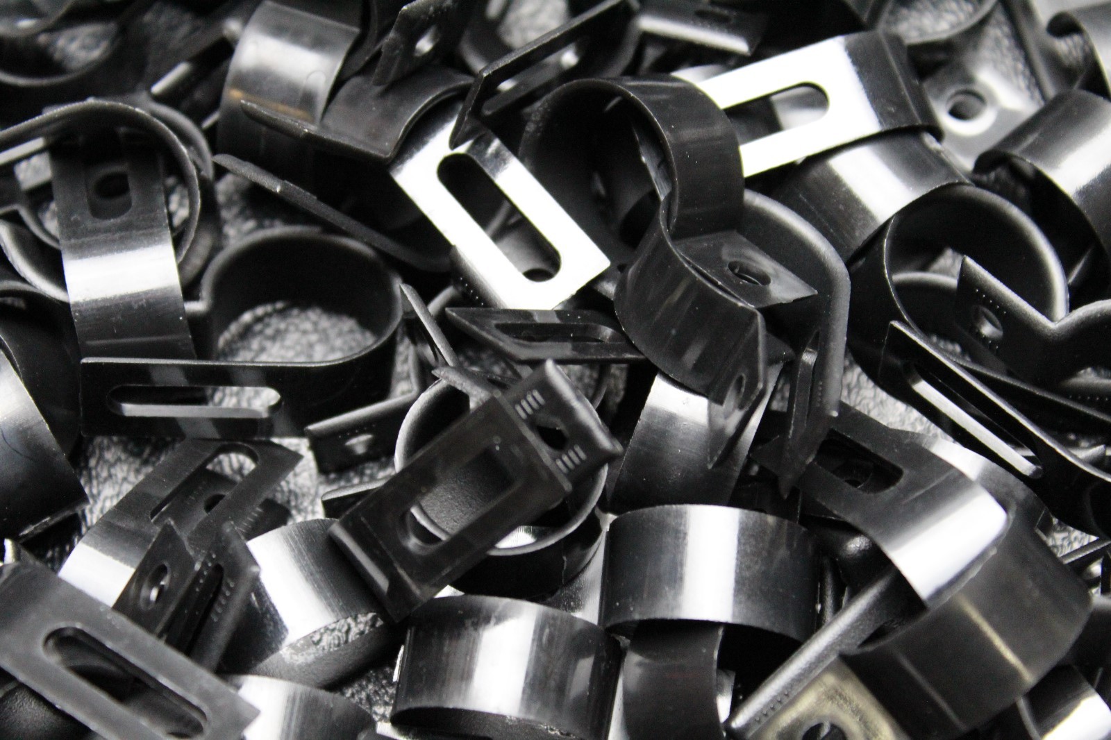 100 PACK 3/4 CABLE CLAMPS NYLON BLACK UV RESISTANT HOSE WIRE ELECTRICAL BCC34