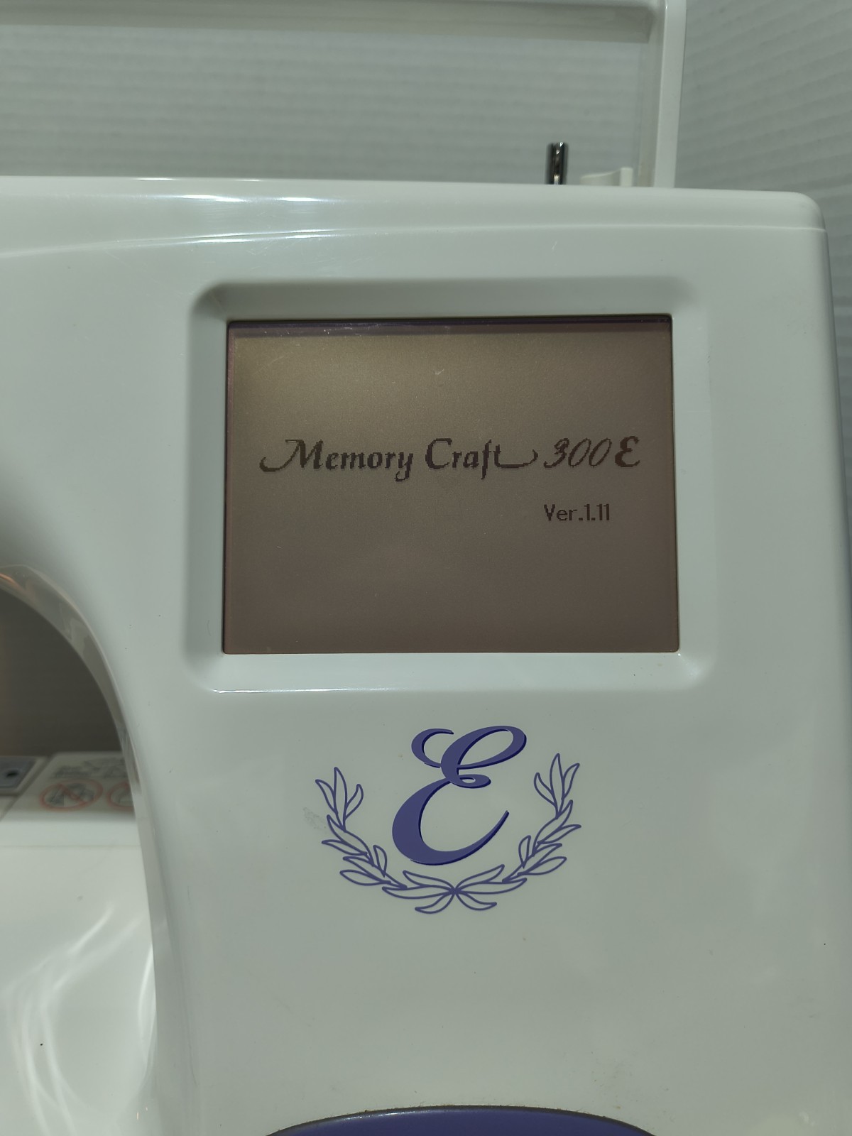 Janome MC300E Memory Craft 300E Computerized Embroidery Machine Tested Excellent
