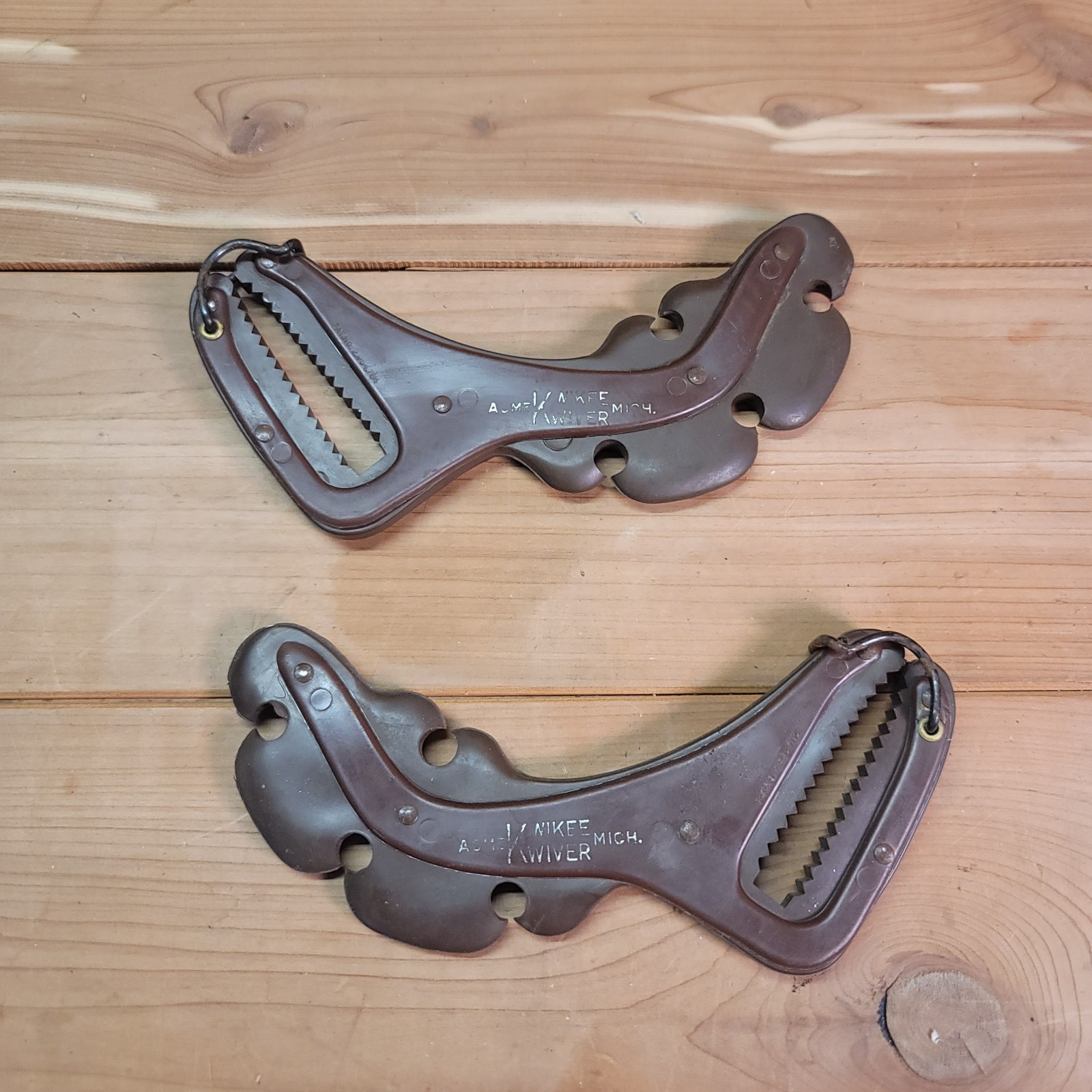 Vintage Acme Kwikee Kwiver 4 Arrow Bow Quiver Clamp On Traditional & Recurves