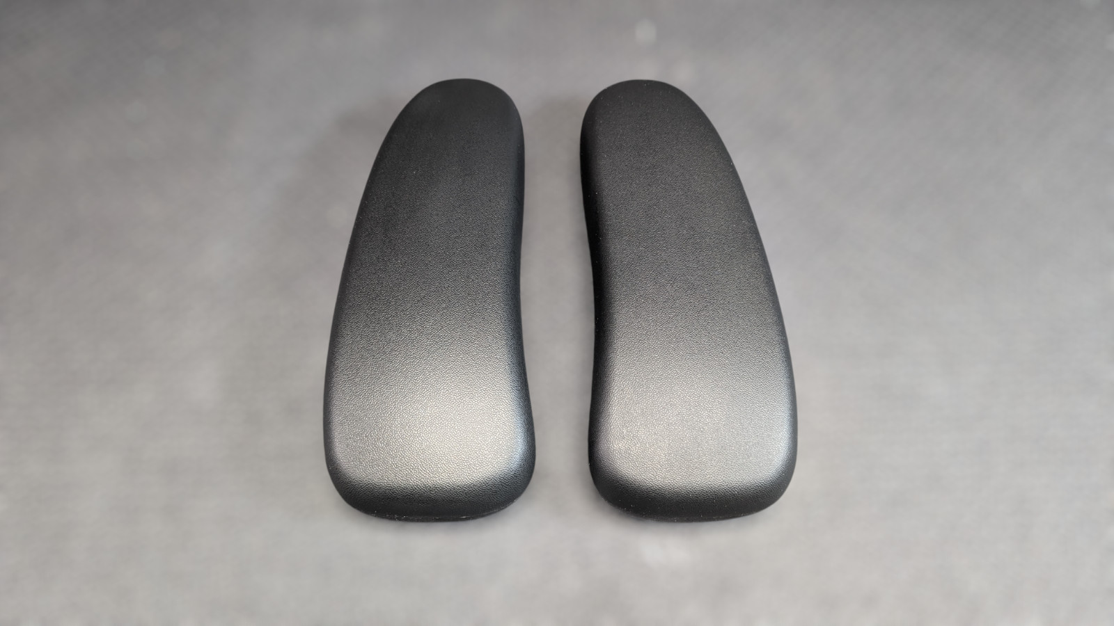 Herman Miller Classic Original Replacement Pair (L+R+Screw) Aeron Vinyl Arm Pad