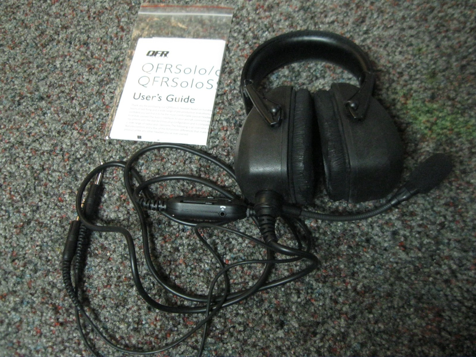 LightSpeed Aviation QFR Series Aviation Headset light use but needs new cushions