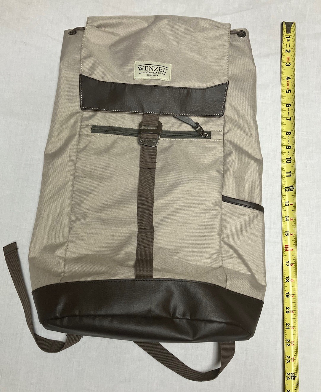 Wenzel Backpack Khaki Plaid 19x13 w/ adjustable Straps Discontinued - EXCELLENT