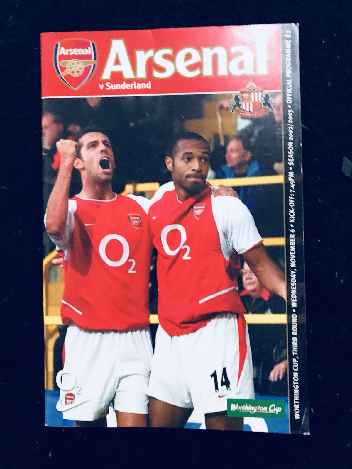 The official Arsenal Magazine :Golden Era of Henry,Beckham,Vingar 2003/04 rare!!