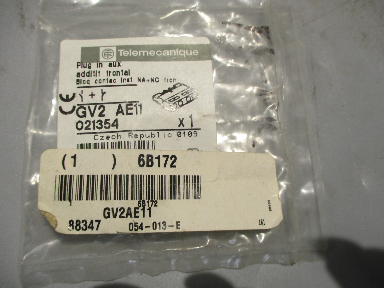 NEW TELEMECANIQUE GV2-AE11 PLUG IN AUXILIARY CONTACT BLOCK