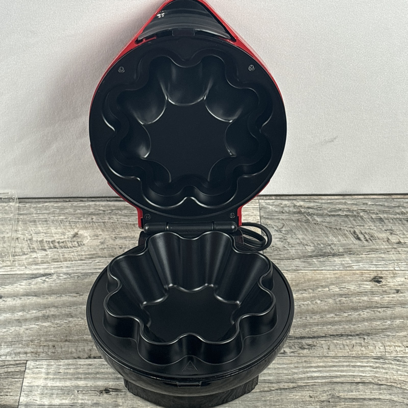 Taco Tuesday Tortilla Shell Maker – Red (Model TTTB1RD)