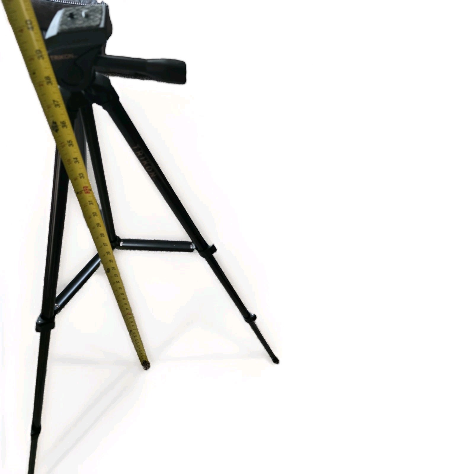 Vanguard TRIKON CK Tripod No Bag Or Case. 18" To 48" Appears Unused Orig Box VGC