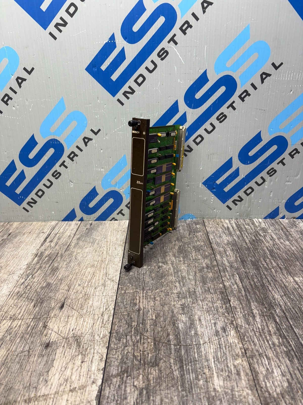 BOSCH DIGITAL OUTPUT BOARD 1070063804-106 D-64711