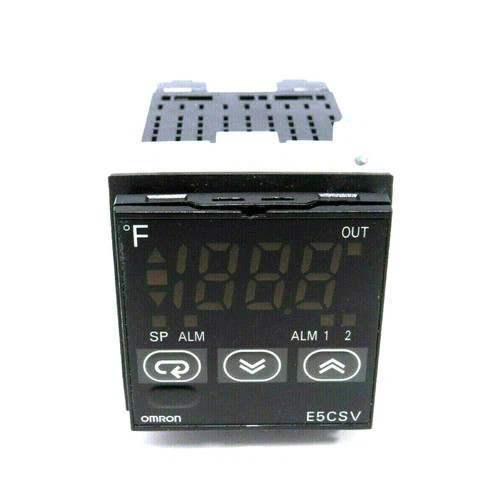 New In Box OMRON E5CSV-R1T Temperature Controller