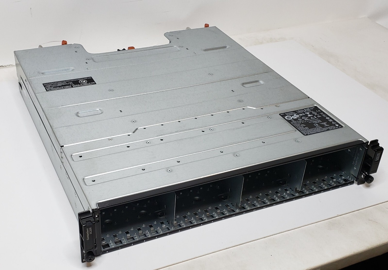 Dell Compellent SC220 - 2.5in [24] Drive Bay SAS Storage Array No HDDs