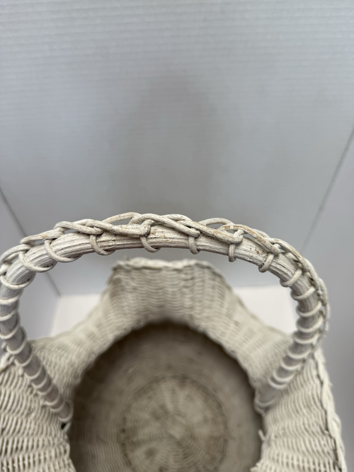 Vintage Trompe L'Oeil 19.5” x 15” White Ruffled Wicker Easter Basket with Handle