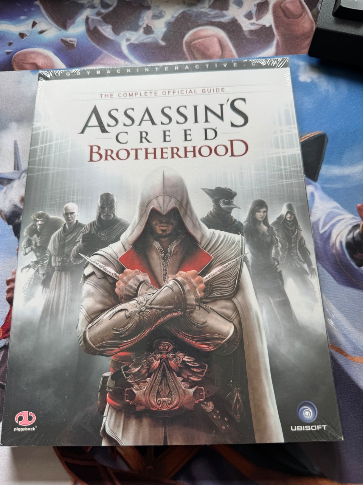 Assassin's Creed: BROTHERHOOD Official Piggyback Video Game Strategy Guide NEW!