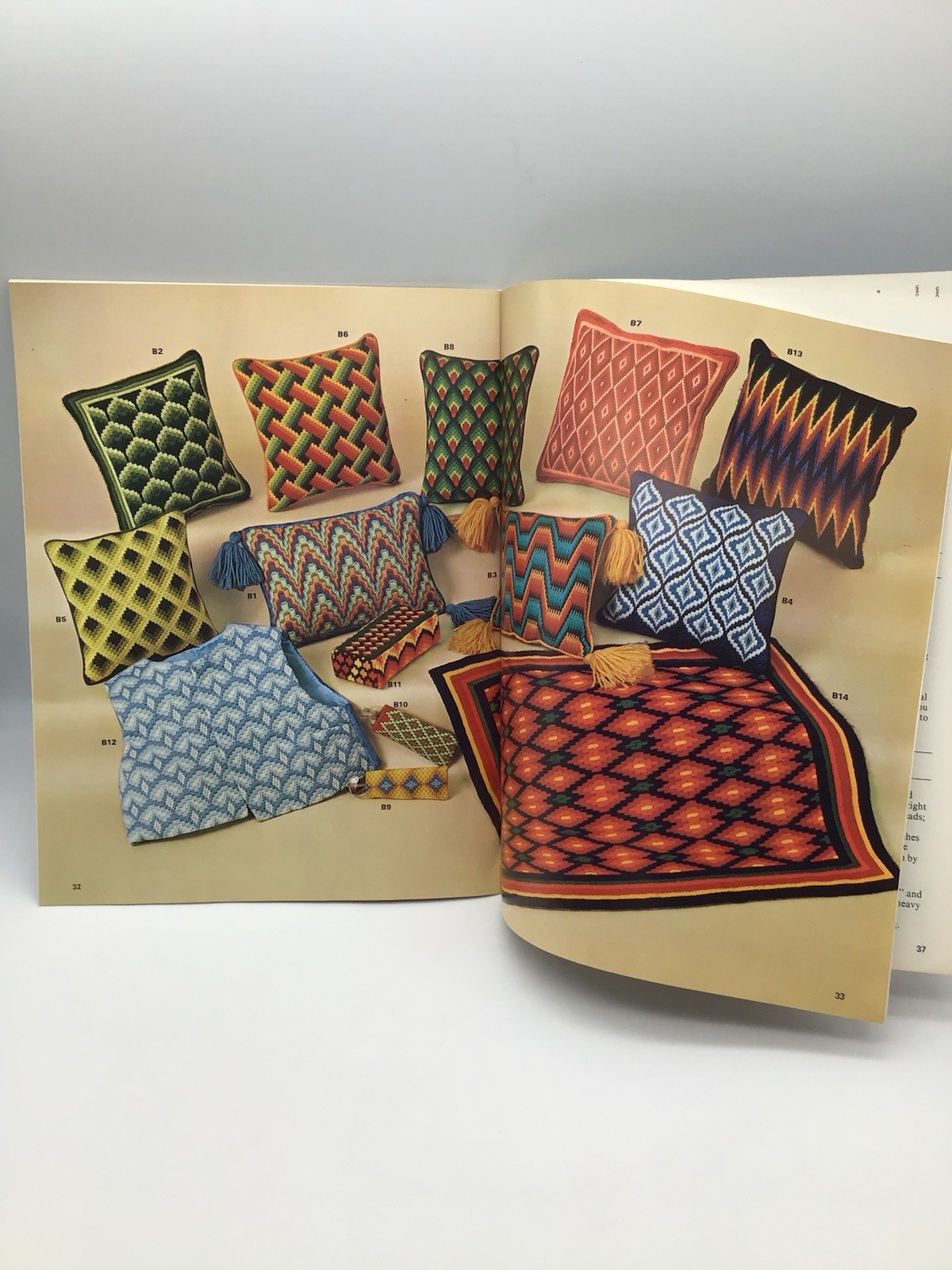 Bargello Needlepoint Book 1974 Vol 784 Columbia- Minerva 14 Projects