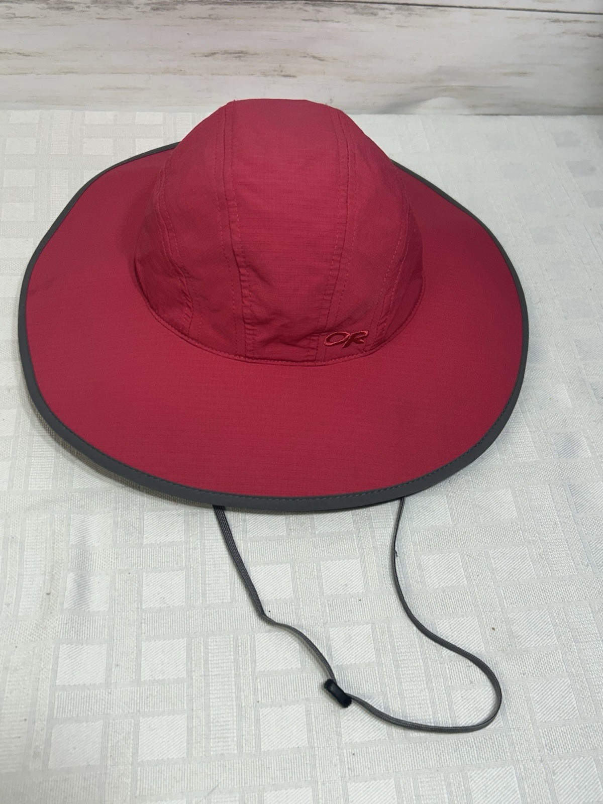 OR Outdoor Research Womens Sombriolet Sun Hat Size Small Dark Pink Red UPF 50+