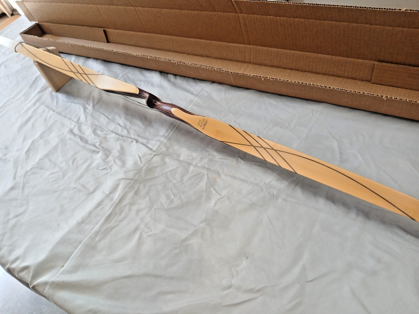 CHARRON ARCHERY - CUSTOM LONGBOW 60"AMO @ 32#