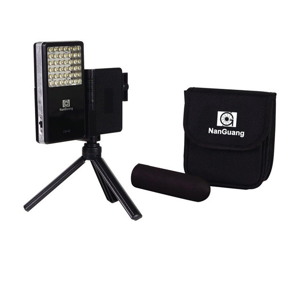 CN-42 LED Photography Light for iPhone/Sumsung - Adjustable Brightness w/Tripod