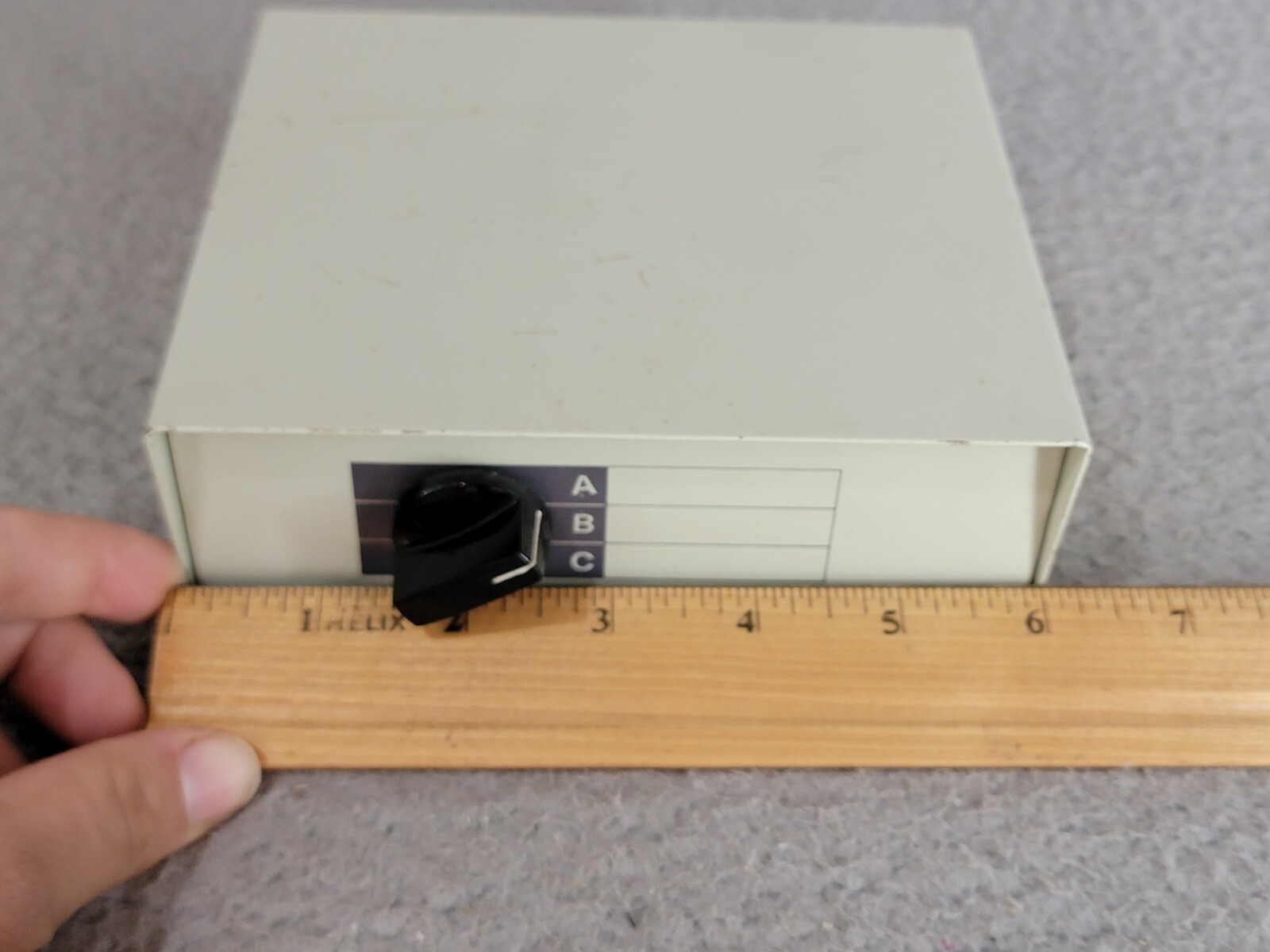 Data Transfer A-B-C Switch Box with 25-Pin Input / Output Connector Untested