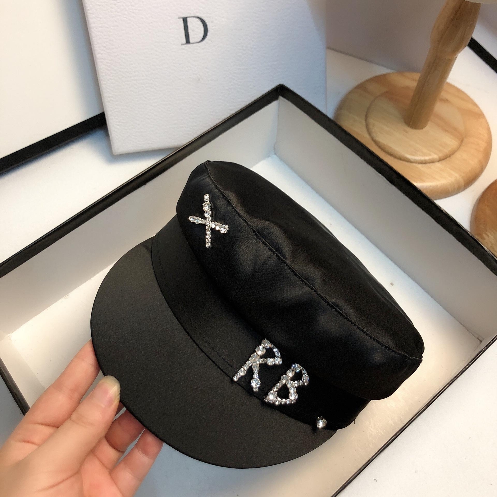 Brand Designer Satin Diamond R B Letter Newsboy Caps Women Flat Militray Hat