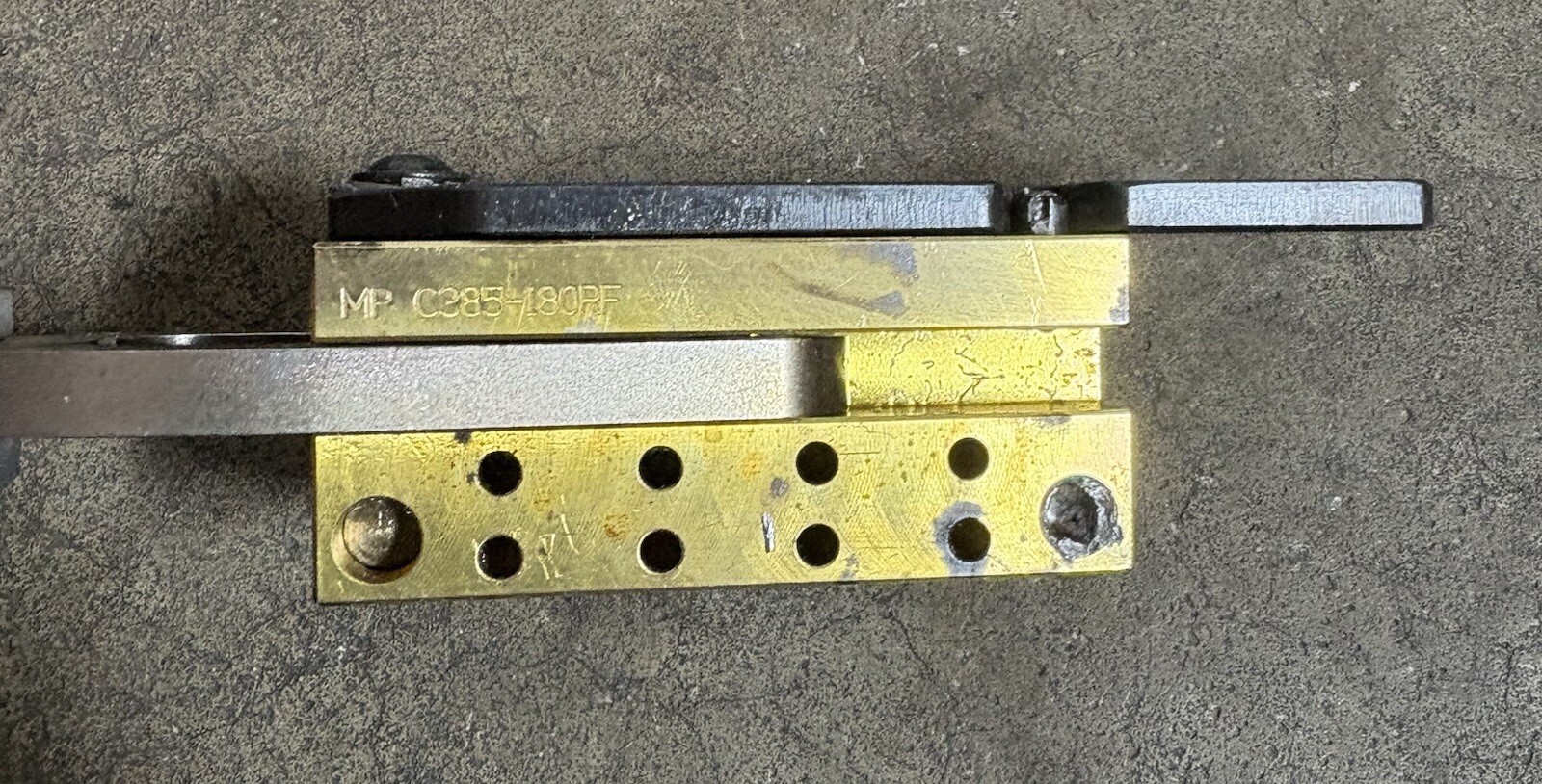 MP C385-180RF 4 Cavity Mold Lee 6cav Handles 180gn HB And Solid .358 Diameter