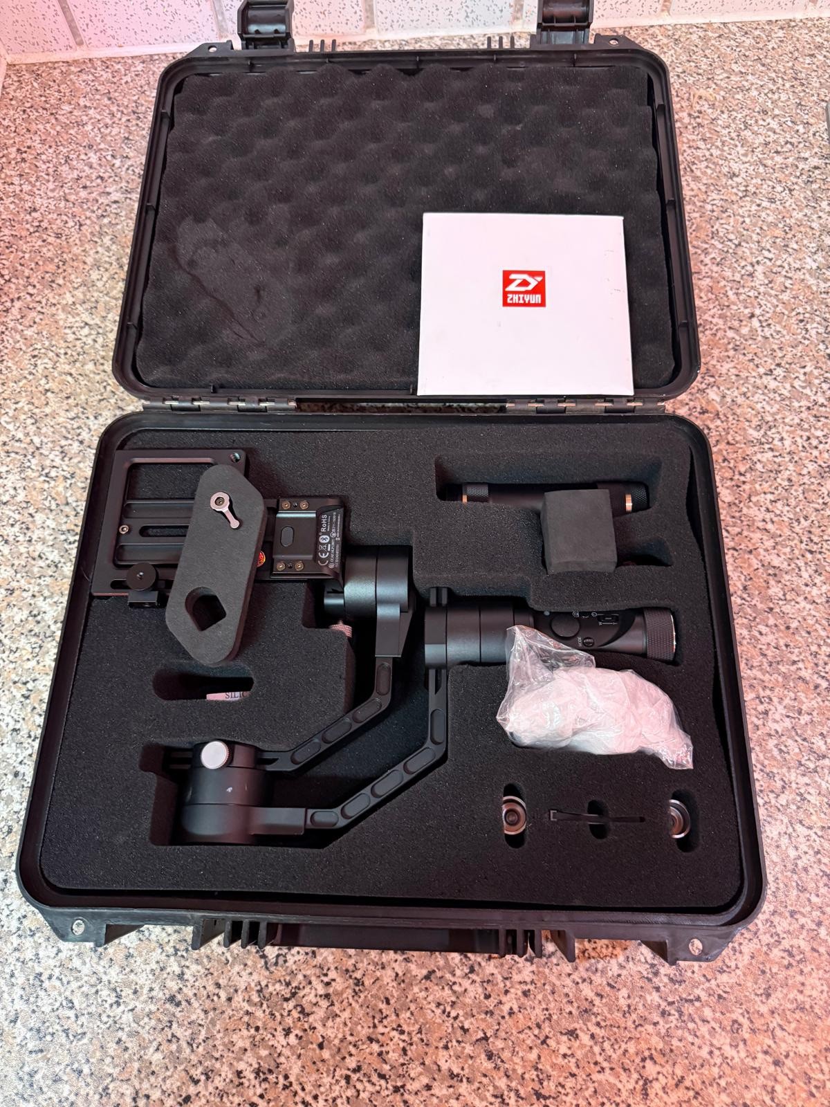 zhiyun crane v1.1 Gimbel, crane, stabilizer