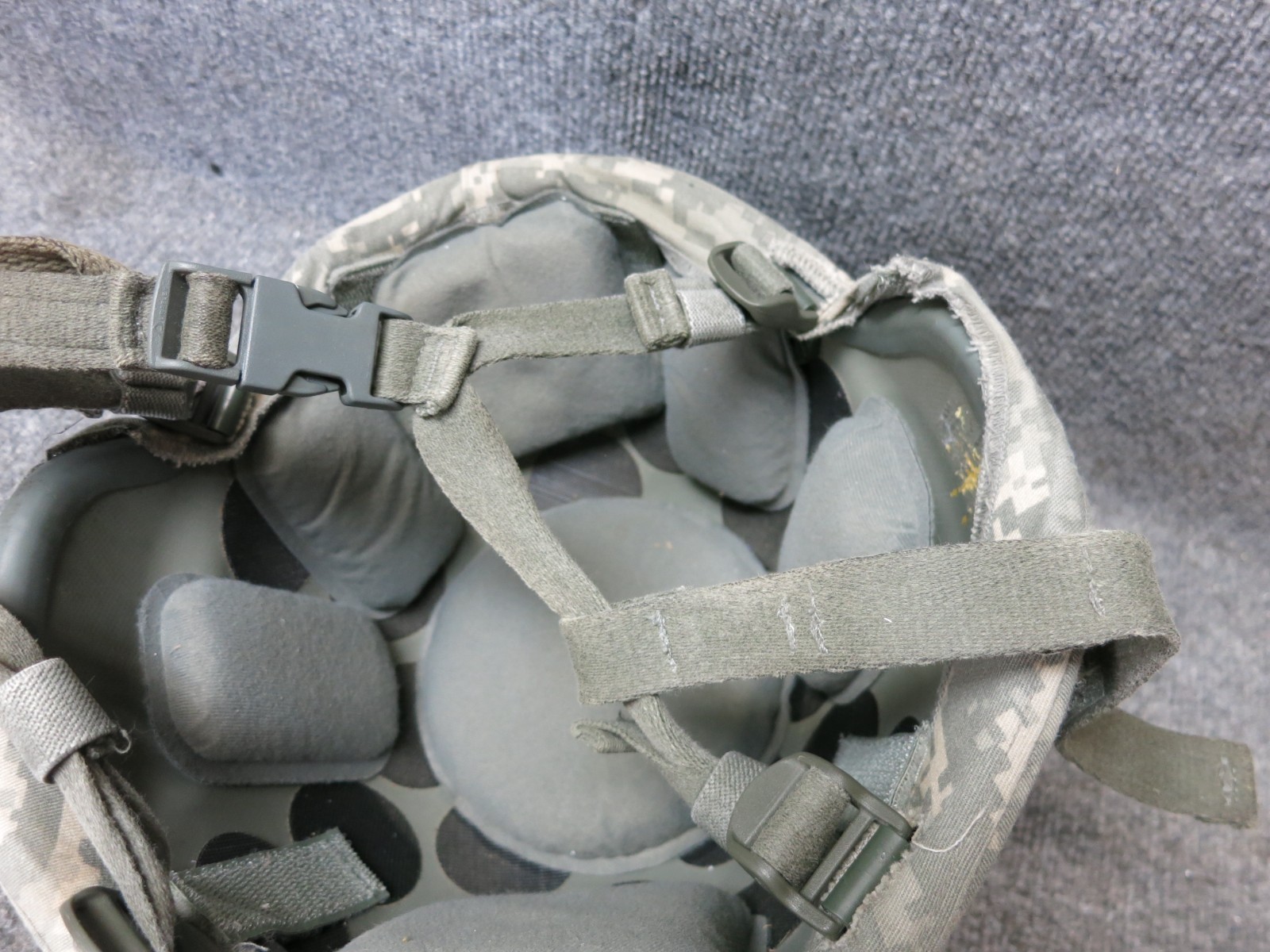 US Military - ACH - Advanced Combat Helmet, missing labels, good used condition.