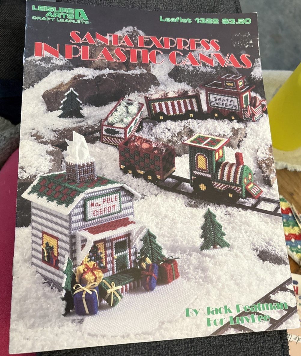Vtg Rare Leisure Arts SANTA EXPRESS IN PLASTIC CANVAS 1991 Leaflet #1322
