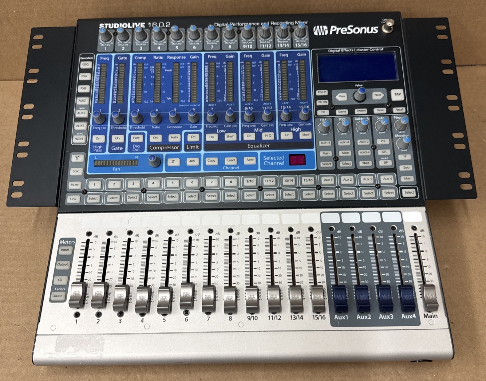 PreSonus STUDIOLIVE 16.0.2 Digital Performance and Recording Mixer w/ Rack Ears