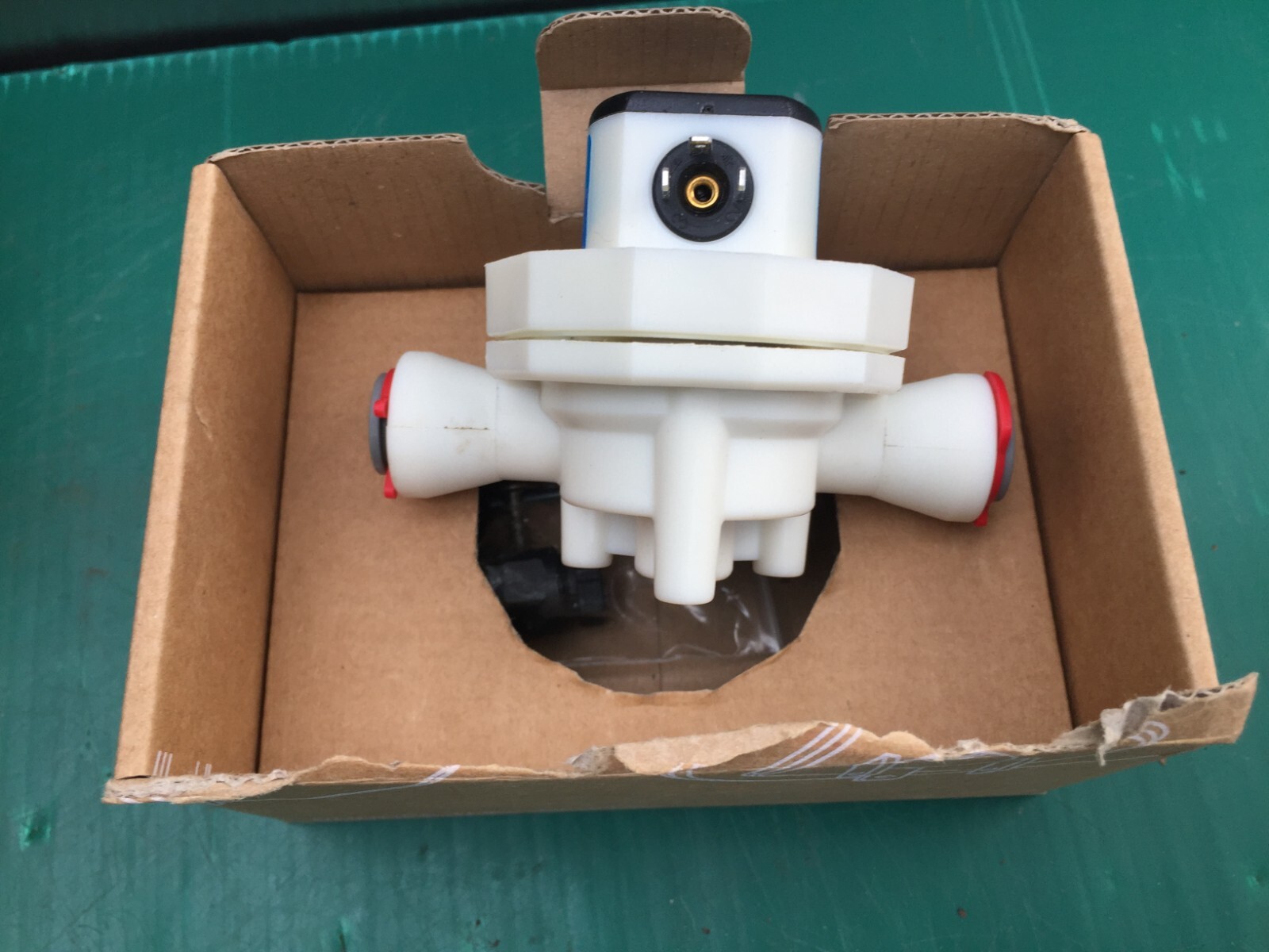 Fetco 57081 Flowmeter with Mounting Screw b