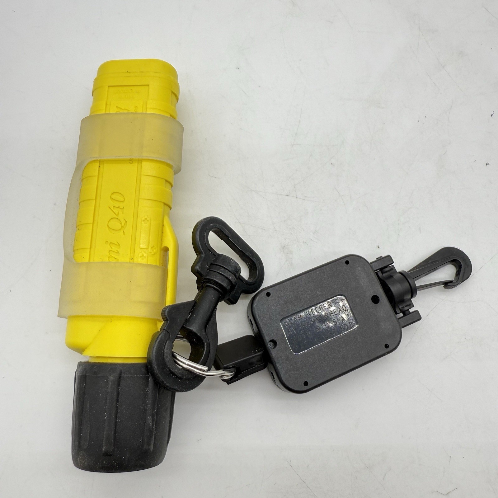 Underwater Kinetics Mini Q40 Flashlight Yellow Scuba Diving