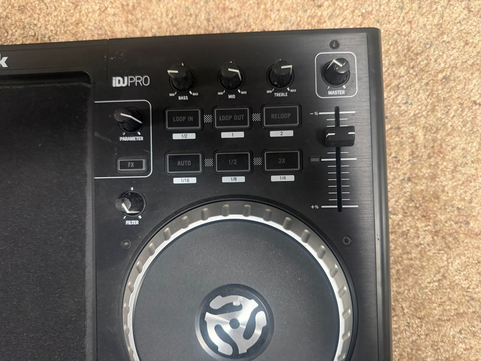 Numark iDJ Pro premium DJ controller for iPad - No laptop required!