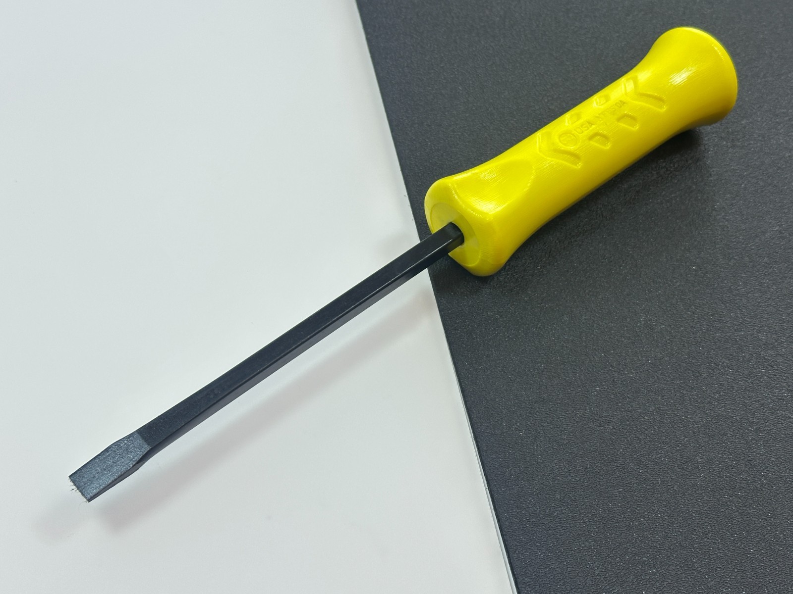 🇺🇸 NEW Snap-on Tools USA HI-VIZ 10" Straight Blade Striking Pry Bar, MPBS10AHV