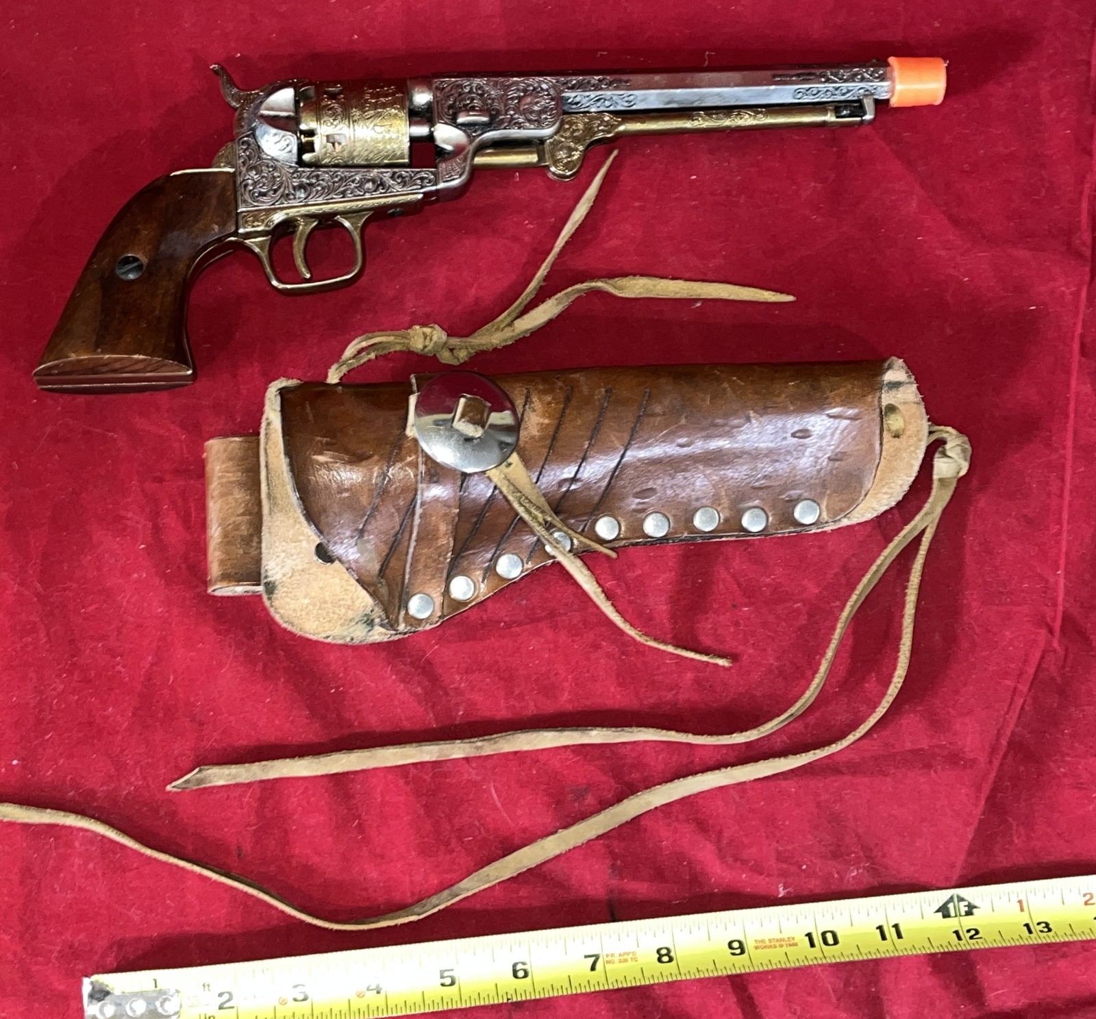 VINTAGE DENIX #1040L ENGRAVED NAVY REVOLVER .36 cal. + GUNFIGHTER HOLSTER-WORKS