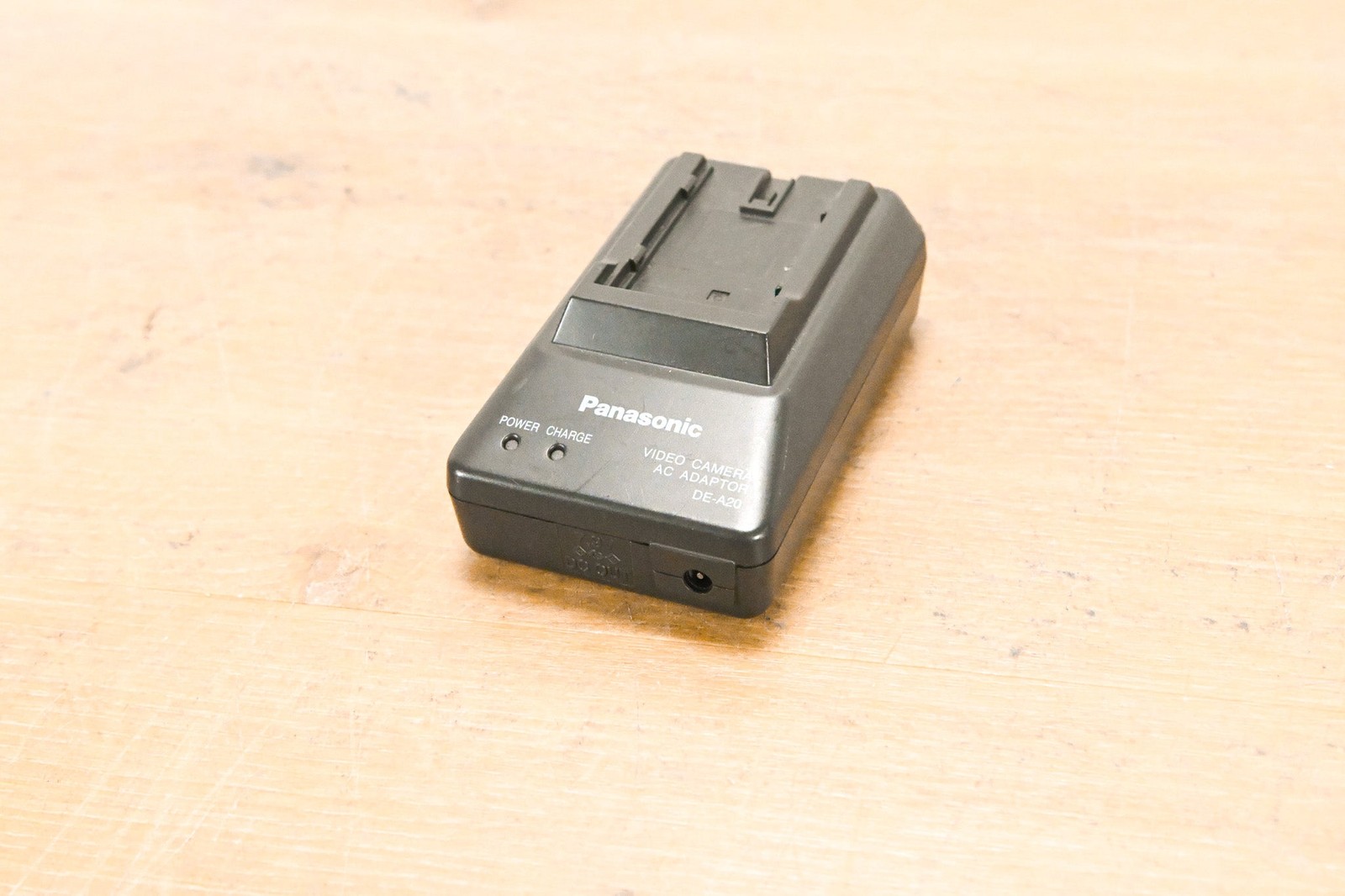 Panasonic DE-A20 Battery Charger / AC Adapter (NO POWER SUPPLY) CG011JN