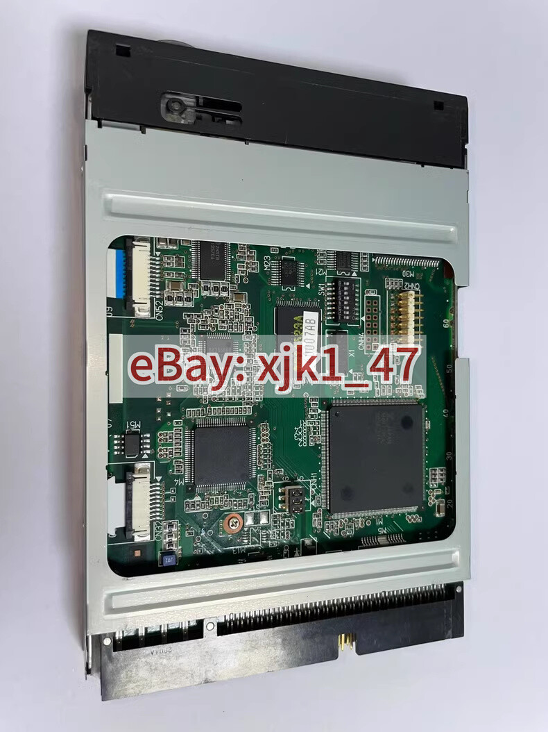 Fujitsu MCM3130SS 1.3GB 20MB 3.5-Inch Internal Magneto Optical SCSI Drive /F