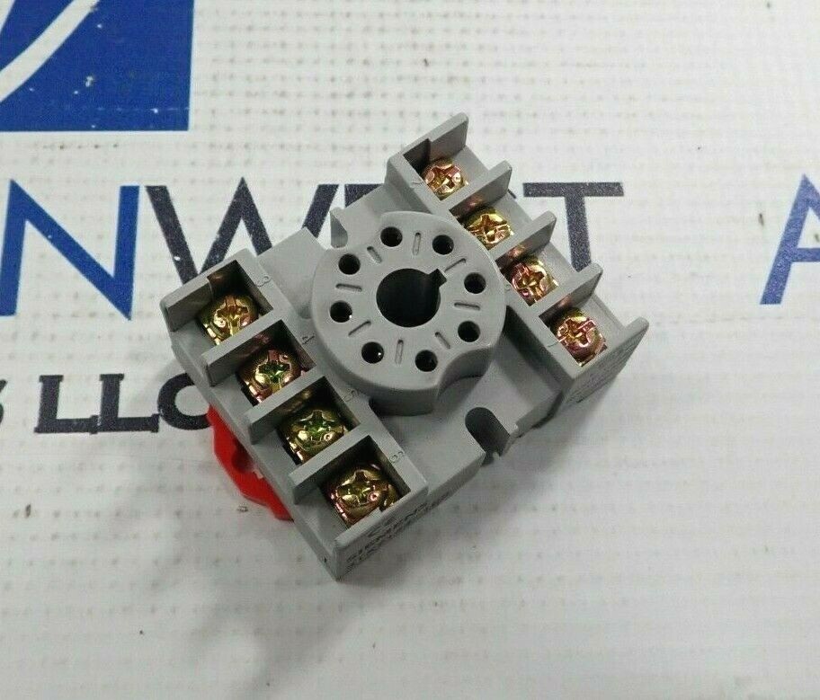 SIEMENS 3TX7144-1E2 RELAY BASE 15A 300V 10A-600V *LOT OF 2*