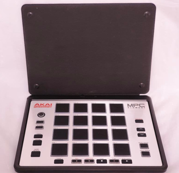 Akai Professional MPC Element DJ Sampler Pro Midi Control Pad