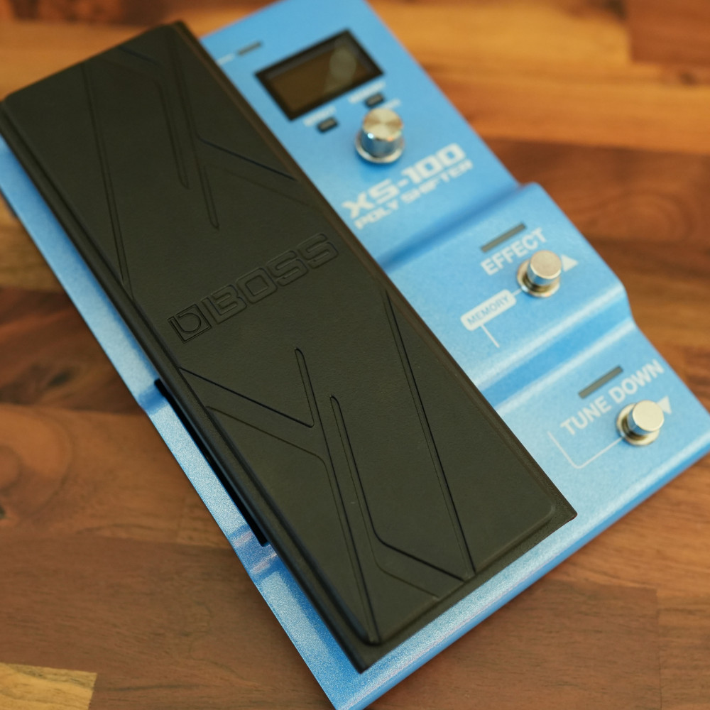 BOSS XS-100 POLY SHIFTER Guitar Effects Pedal
