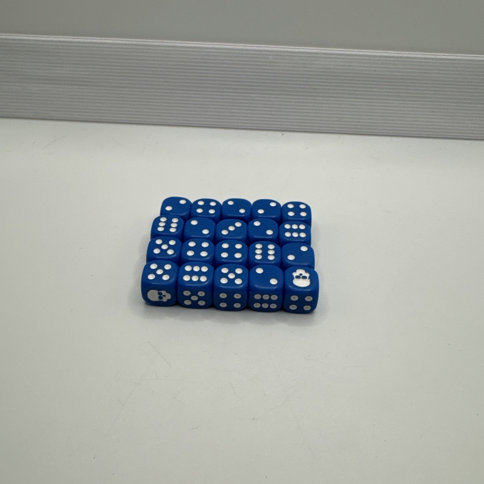 Warhammer Age Of Sigmar 40K Blue Dice