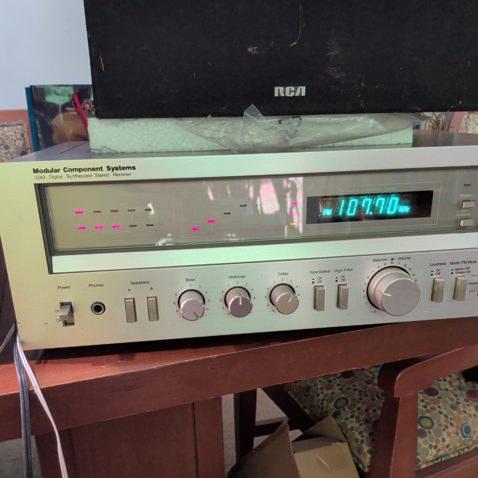 MCS 3249 Modular Component Systems Digital Synthesized Stereo Receiver