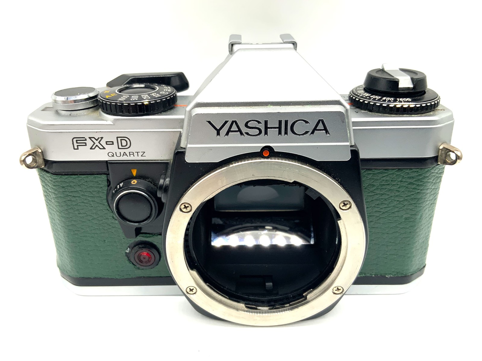 Yashica FX-D Quartz SLR 35Mm SLR Analog Body (Yashica/Contax)