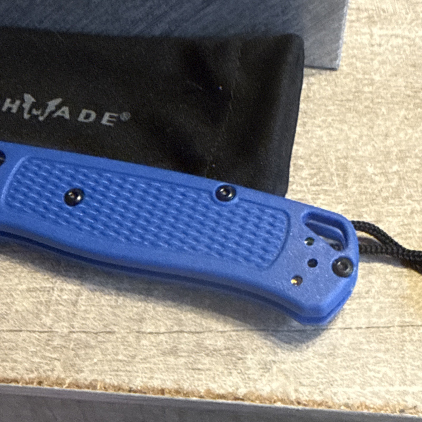 Bugout* 535 Blue S30V AXIS Lock Ultra EDC Black Blade Authniticity unverified