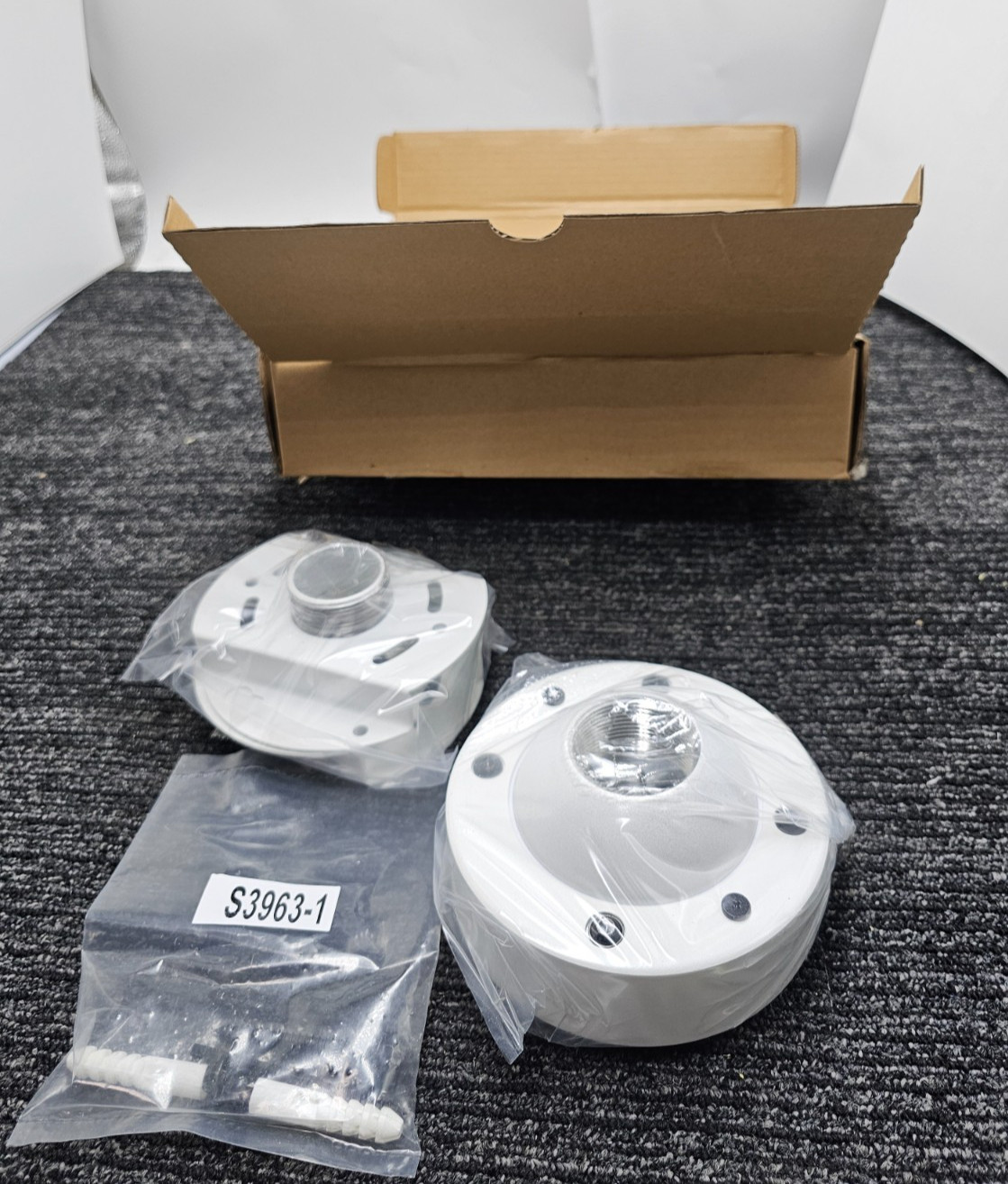 Wisenet SBP White Anti Vandal Hanging Mount Camera Pole For Hanwha Wisenet